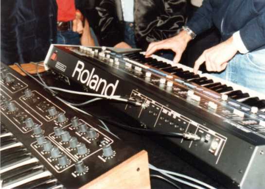 Primera demostración MIDI en el NAMM de 1983.
